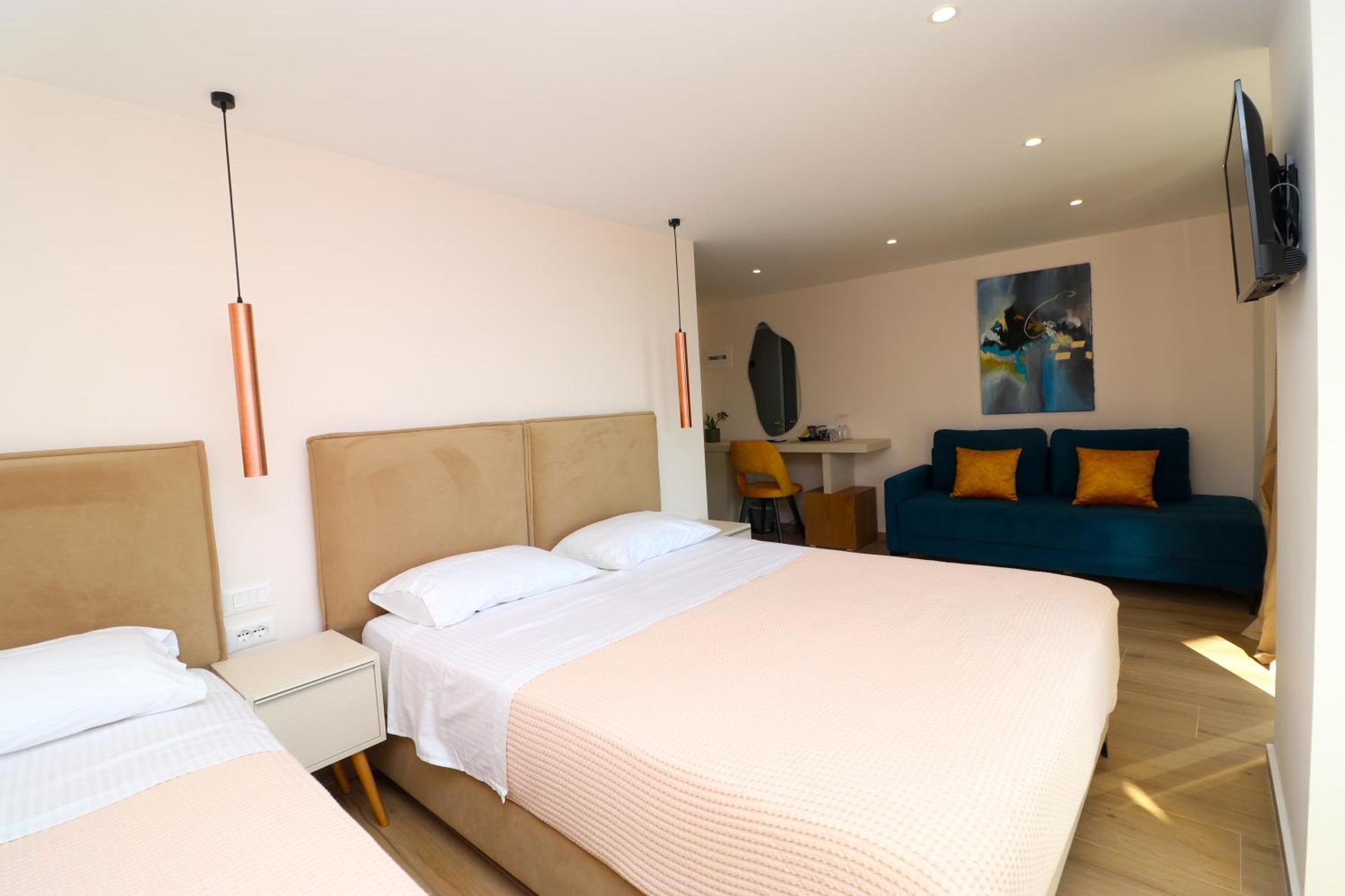 Fegi Rooms Himarë Eksteriør billede